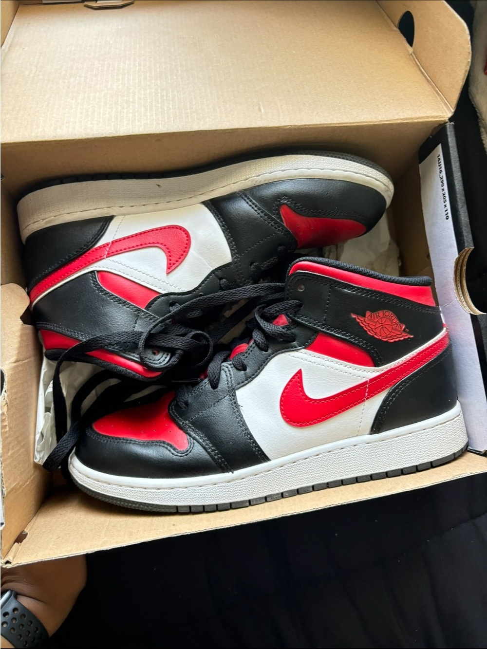 Nike Air Jordan 1 Mid Black/Red/White